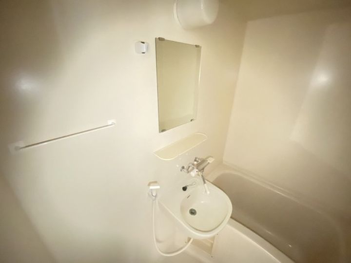 タウン己斐西の内装