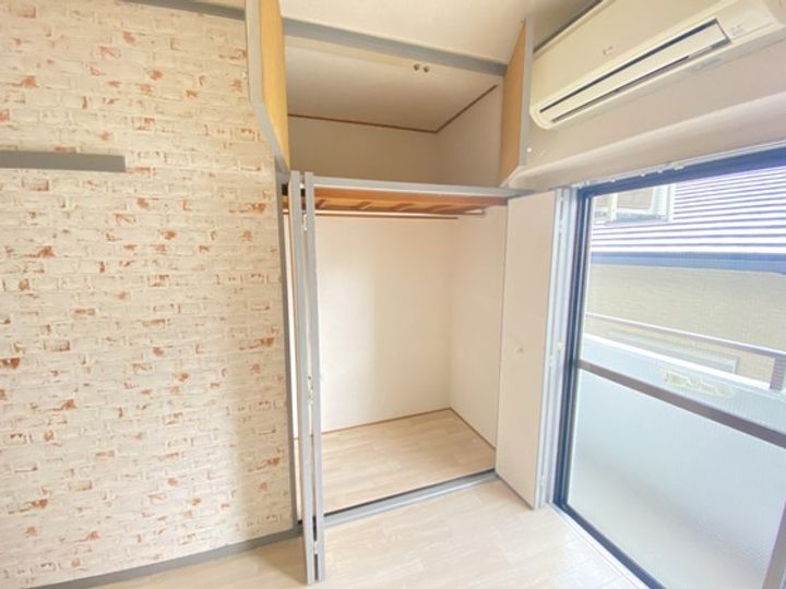 タウン己斐西の内装