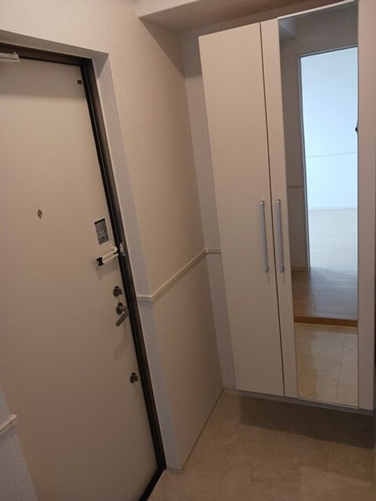 大阪府箕面市小野原西2(アパート)の賃貸物件の玄関