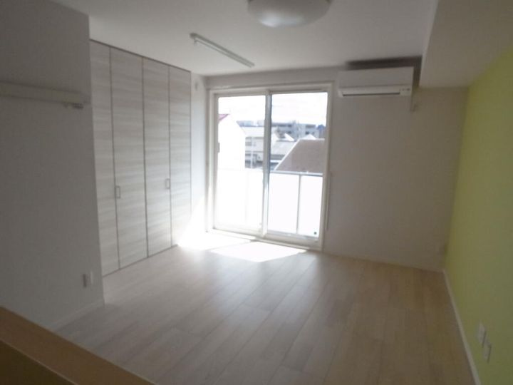 (設備充実)the HAUS(ザ・ハウス)の居間