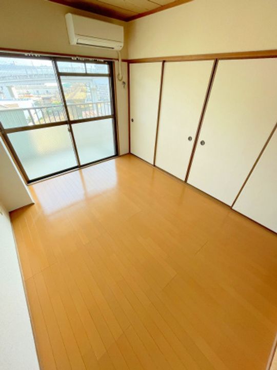 カーサ南大正の居間