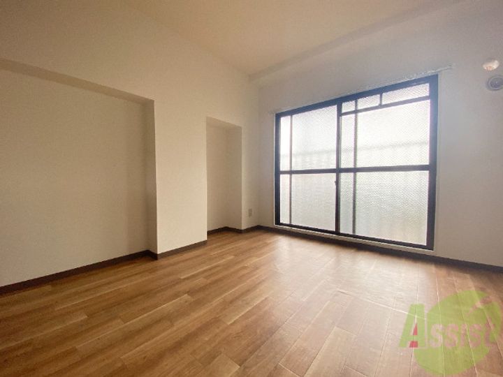 ダイバーシティ神戸長田の居間