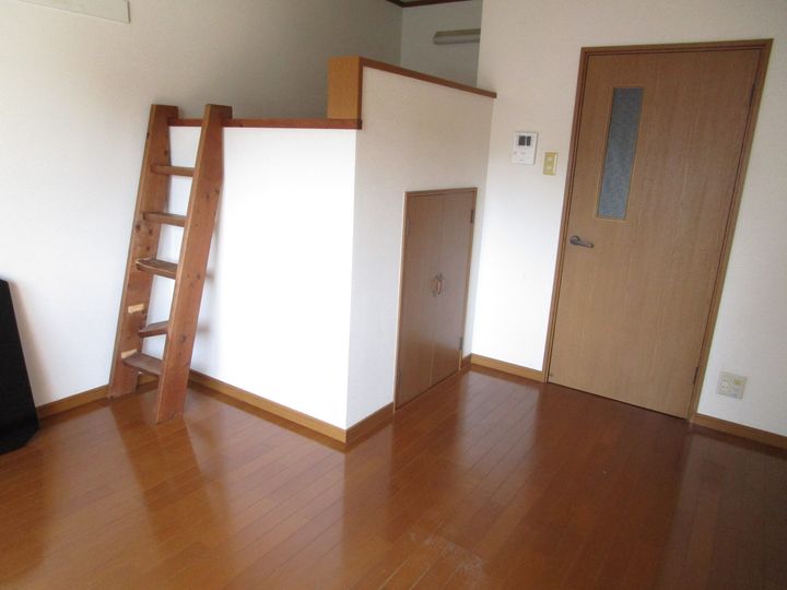 エーデル湯の川の居間