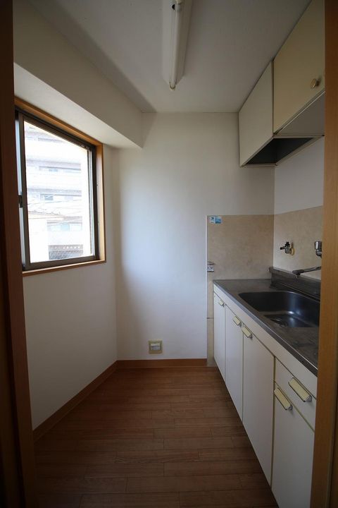 家野町サンロイヤルの内装