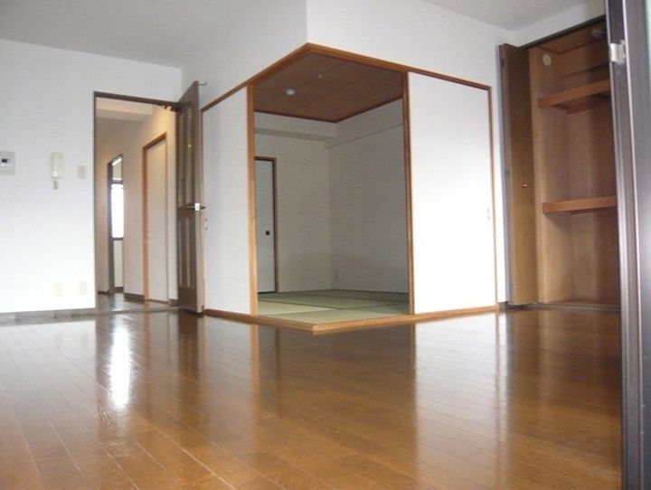 ヴィルヌーブ堺の居間