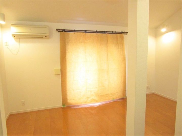 パーシモン1の居間