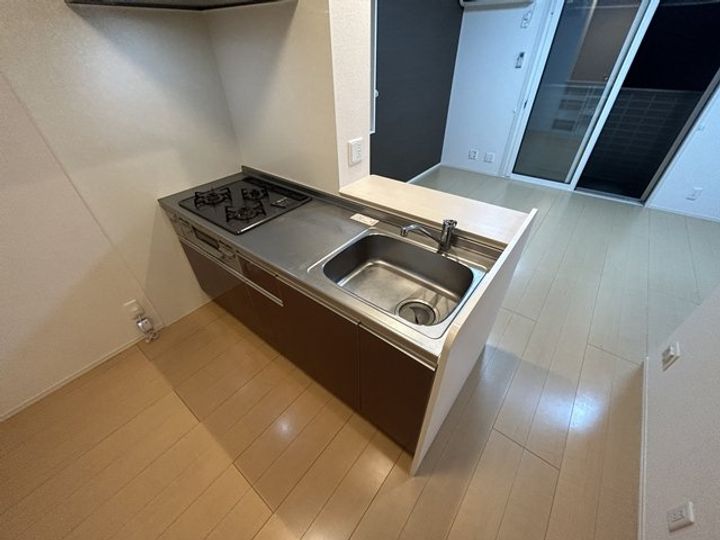 群馬県伊勢崎市宮子町(アパート)の賃貸物件のキッチン