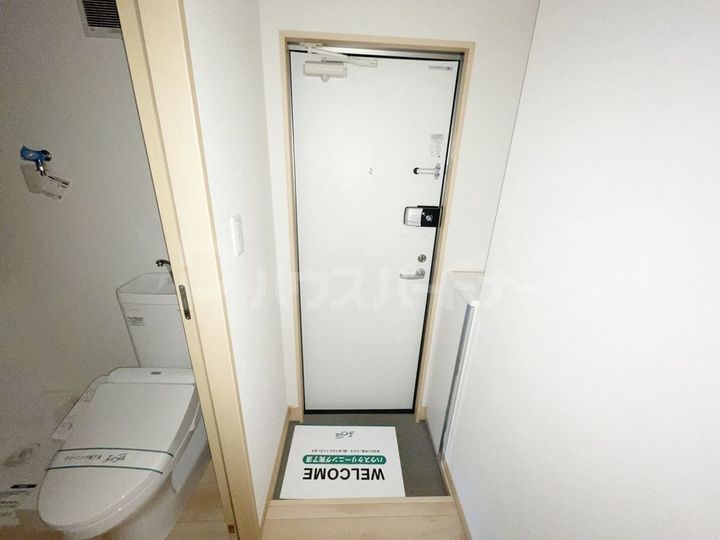 アロヒラニ船橋本町の玄関