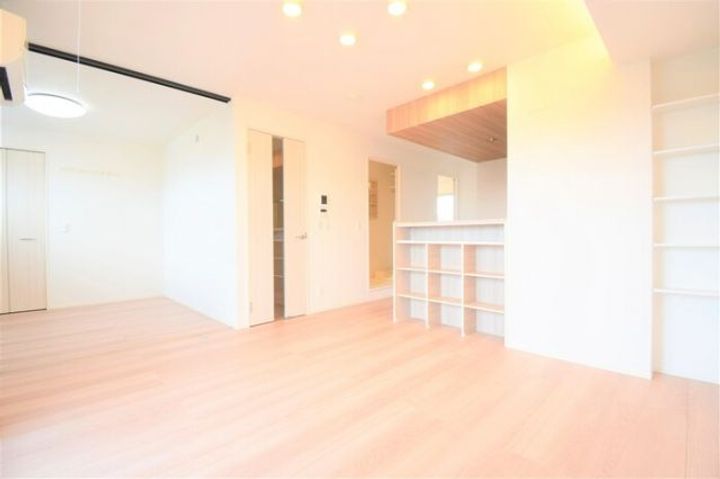 新潟県新潟市東区紫竹2(アパート)の賃貸物件の居間