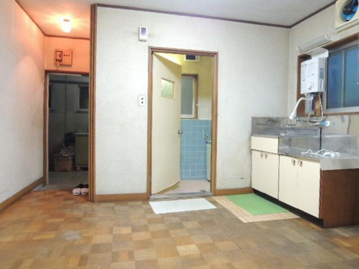 中川マンションの玄関