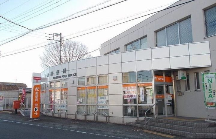 コリーヌシャンブルの周辺