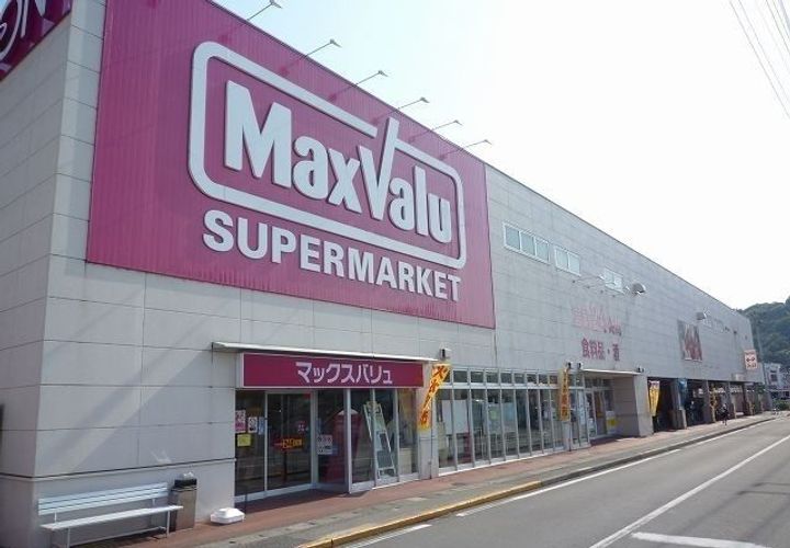 コリーヌシャンブルの周辺
