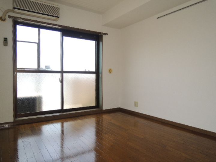 東京都狛江市東和泉1(マンション)の賃貸物件の内装