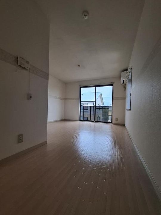 ディアスヤマモトCの居間