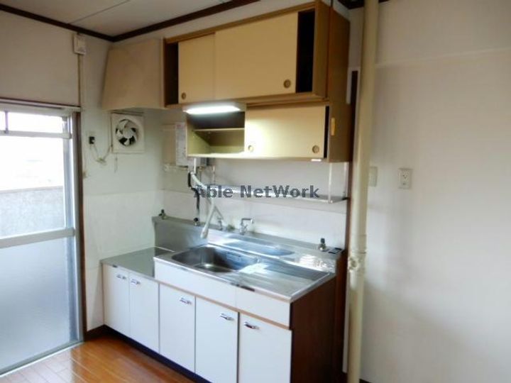 ヤマヨネビルのキッチン