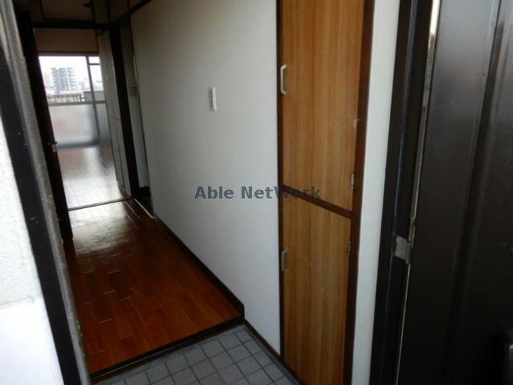 ヤマヨネビルの玄関