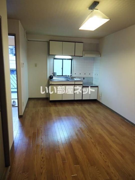 福島県郡山市安積町日出山2(マンション)の賃貸物件の居間