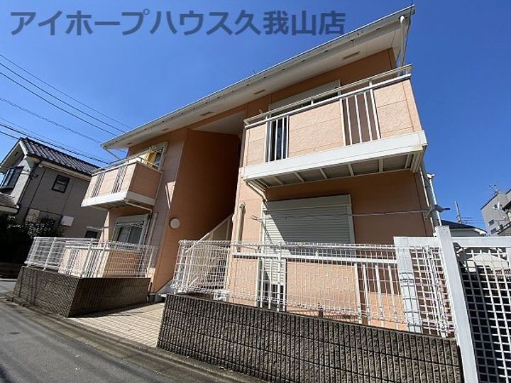 クレール三鷹台の外観