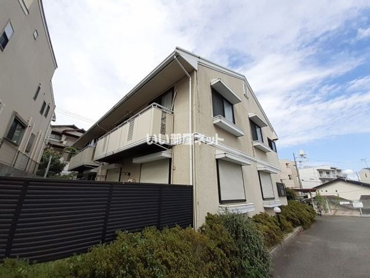 大阪府枚方市岡山手町(アパート)の賃貸物件の外観