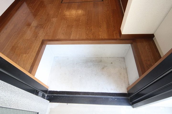 ハイツリーの玄関