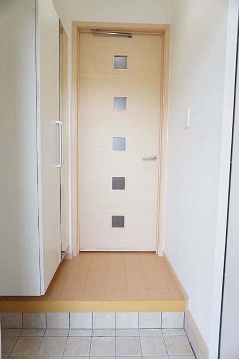 メゾン・グランディールの玄関