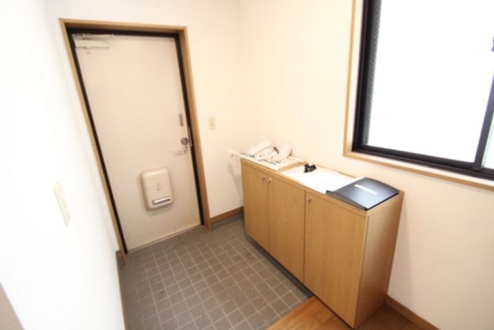 ウィンベル戸坂の玄関