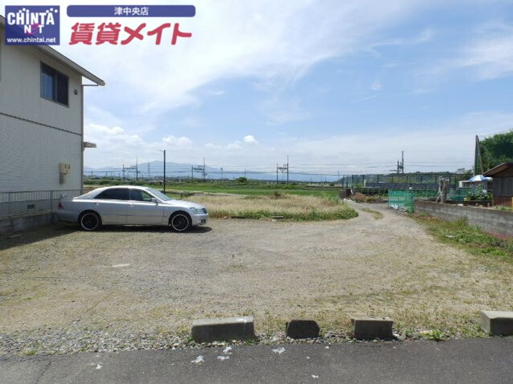 コリーヌ栗真の地図