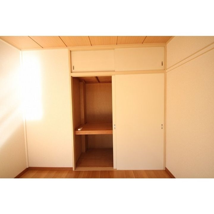 メゾンボナセーラA棟の内装