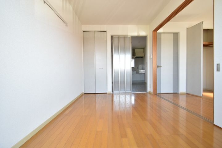 フレグランス広瀬 A棟 Iの居間