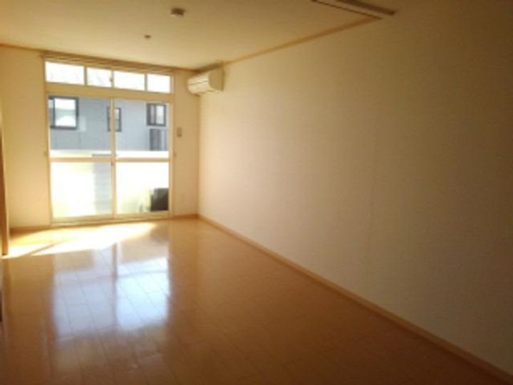 コーポウエストIの居間