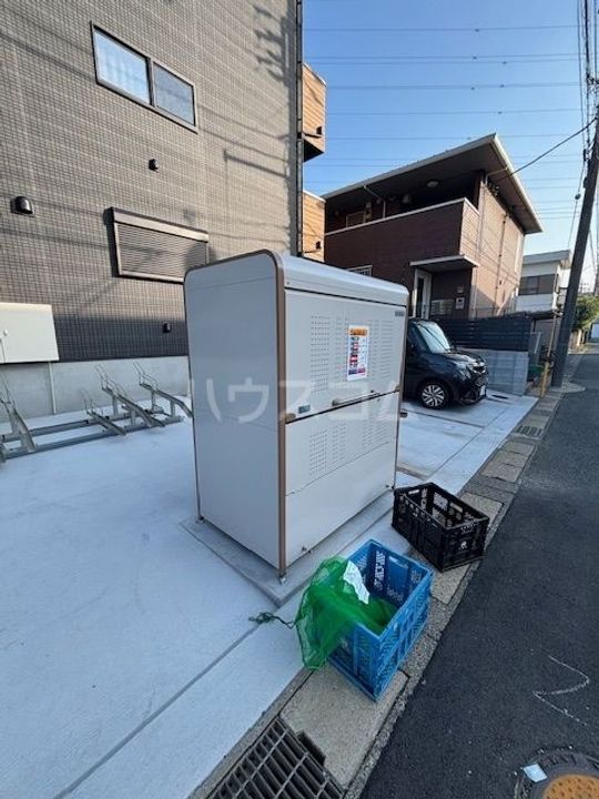 ペルル穴川の地図