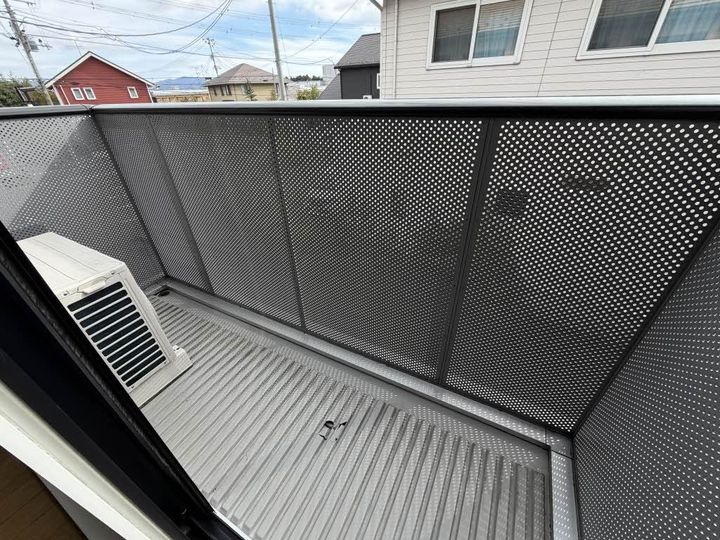 ななコートの内装