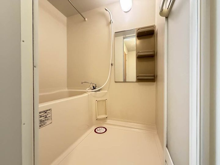 ななコートの風呂