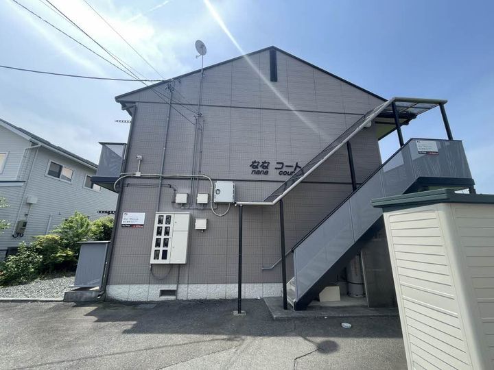 ななコートの外観