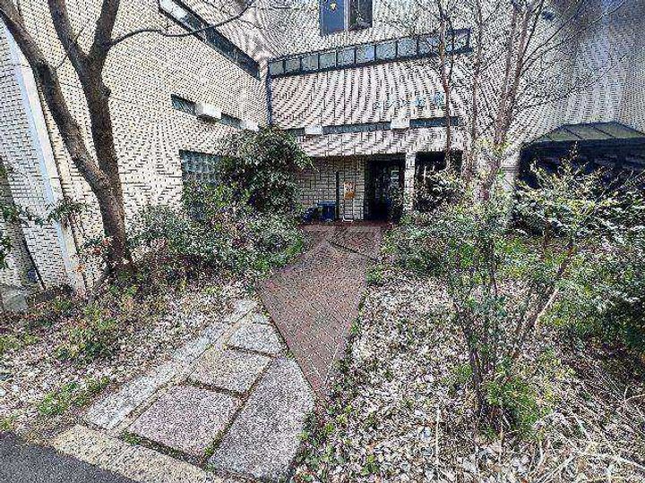 メゾン嵯峨の地図