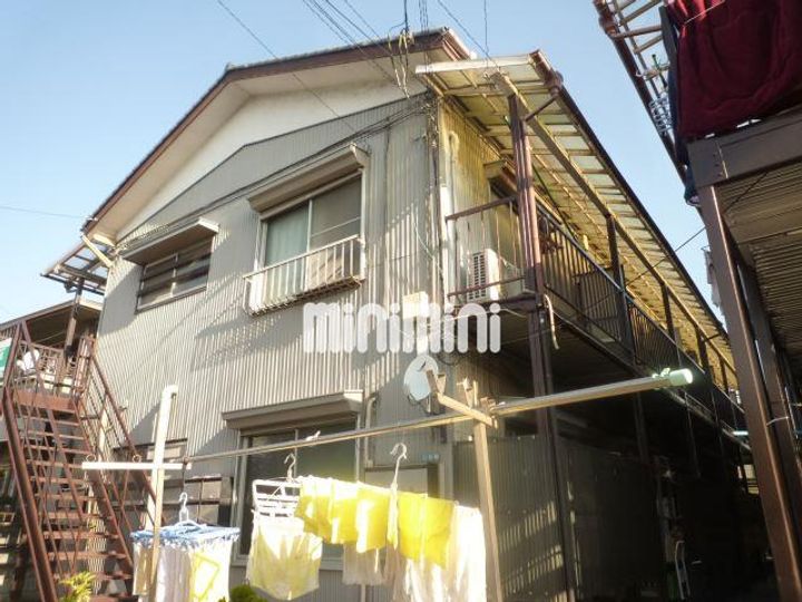 第二泰山荘の外観