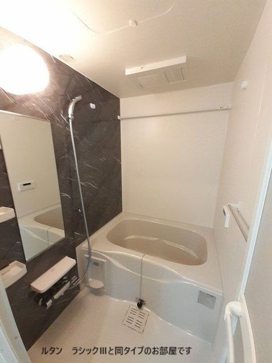 日の出1丁目アパート(028320901)の風呂