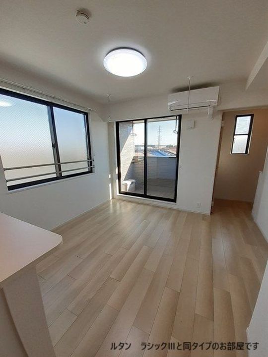 日の出1丁目アパート(028320901)の居間