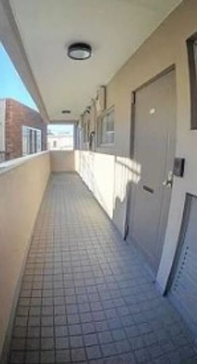 東京都中野区本町5(マンション)の賃貸物件の地図