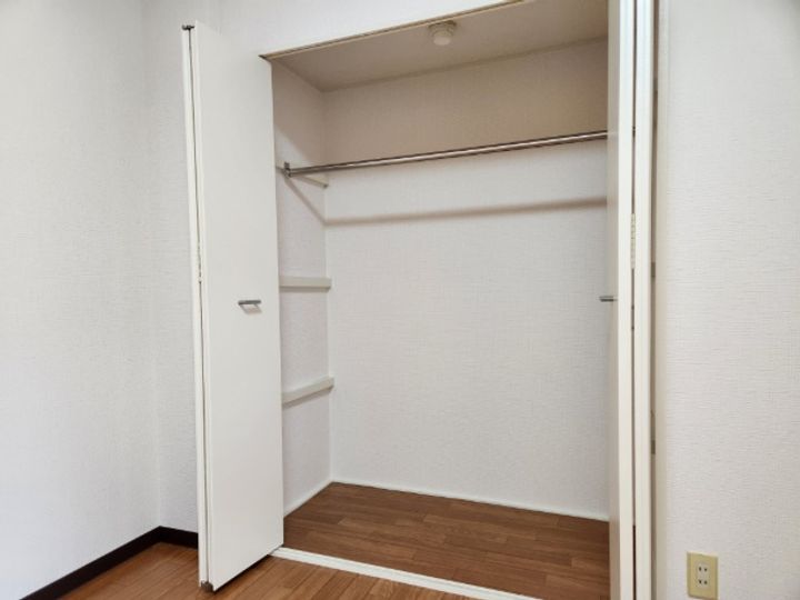 ホワイトプラザ西堀の内装