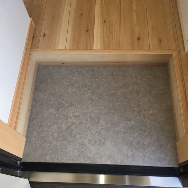 アリュール愛宕橋の玄関