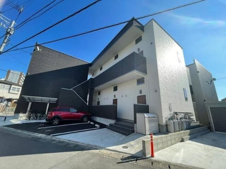 PLUSエスの外観