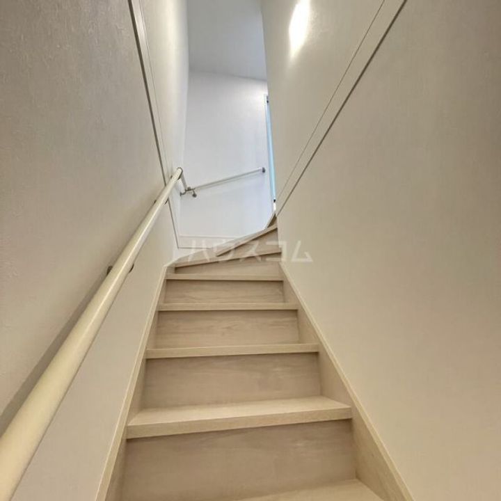 MELDIA岩槻IIの玄関
