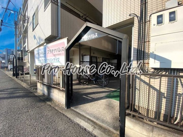 プラチナパレスの地図