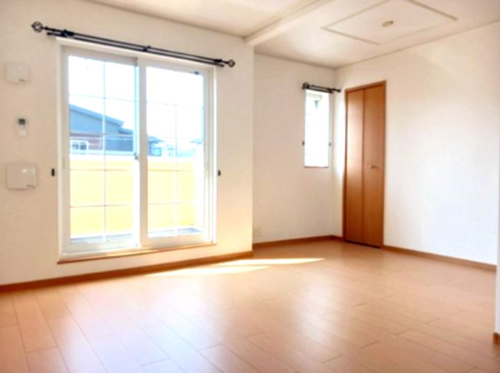 イジュデタッチの居間