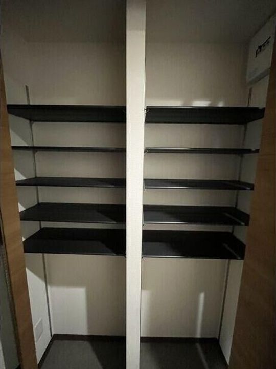 エアフォルク学園前の内装