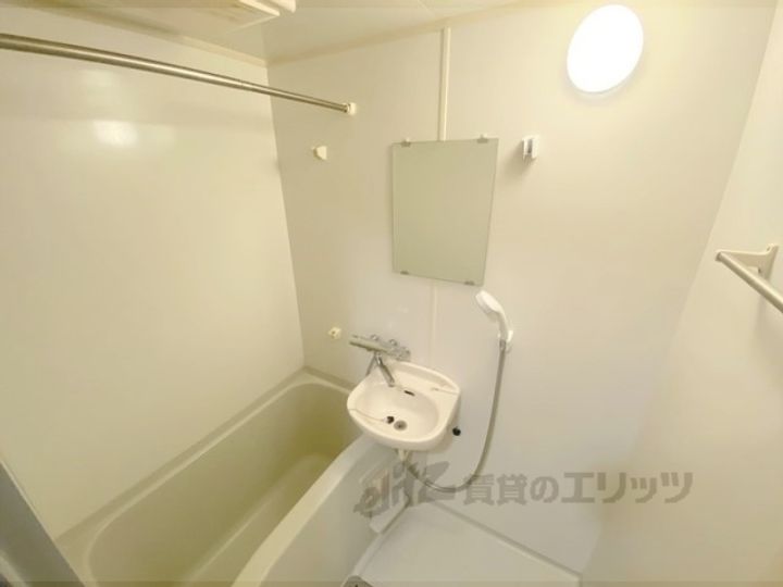 レオパレス佐保川の風呂