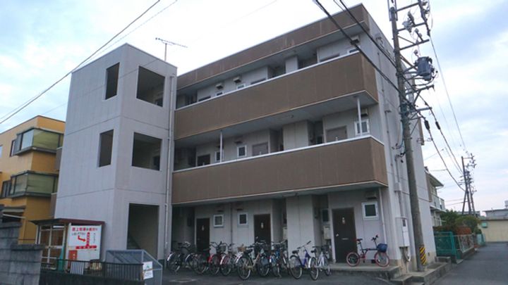コーポ牛場の外観