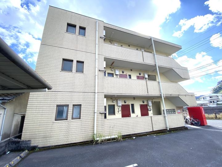 壱番館の外観