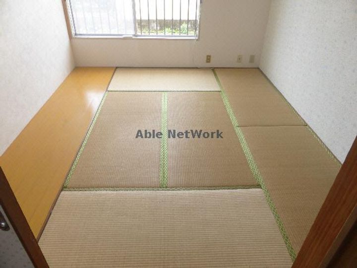 宮崎県都城市花繰町(アパート)の賃貸物件の居間